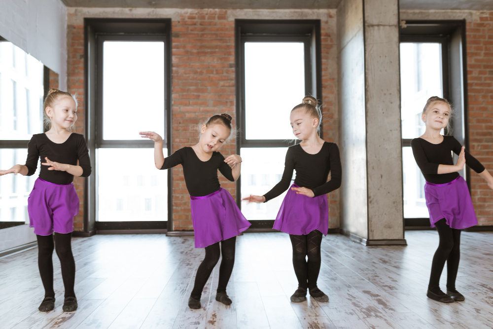 Top 10 motive să-ți înscrii copilul la cursuri de dans
